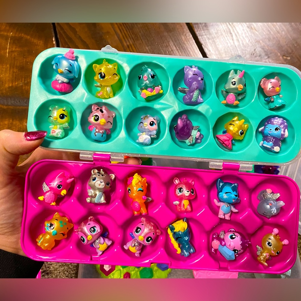 Huge Lot of Hatchimals Collectibles - new condition